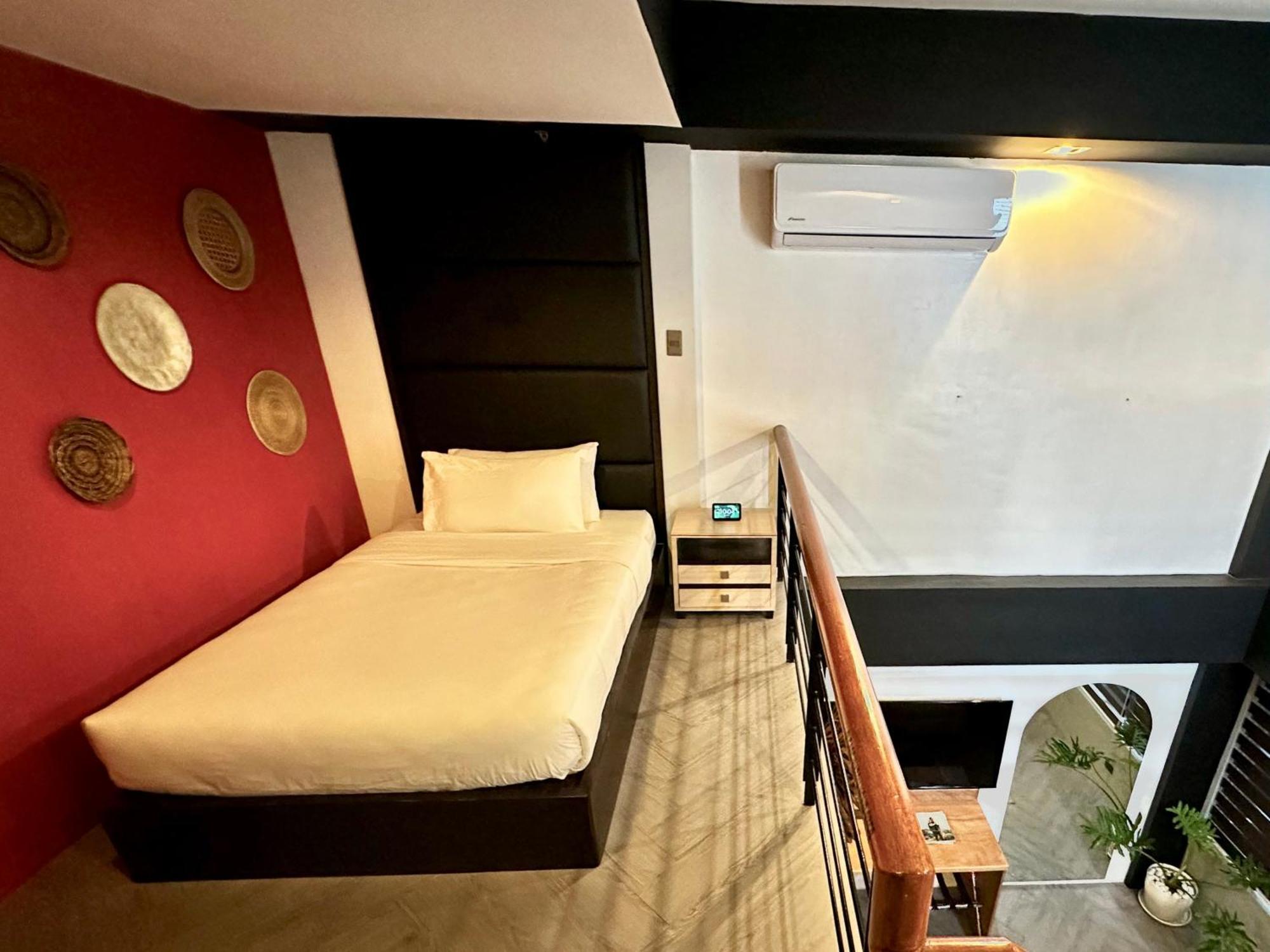 Havitat Boutique Hotel Makati City Екстер'єр фото